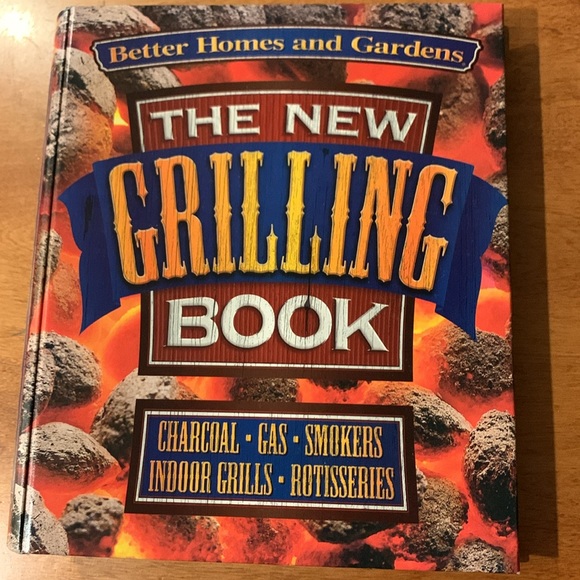 BBQ Bundle: Men’s LS Funny Tee, BHG Grilling Book, Striped Apron with Pockets - Picture 3 of 12